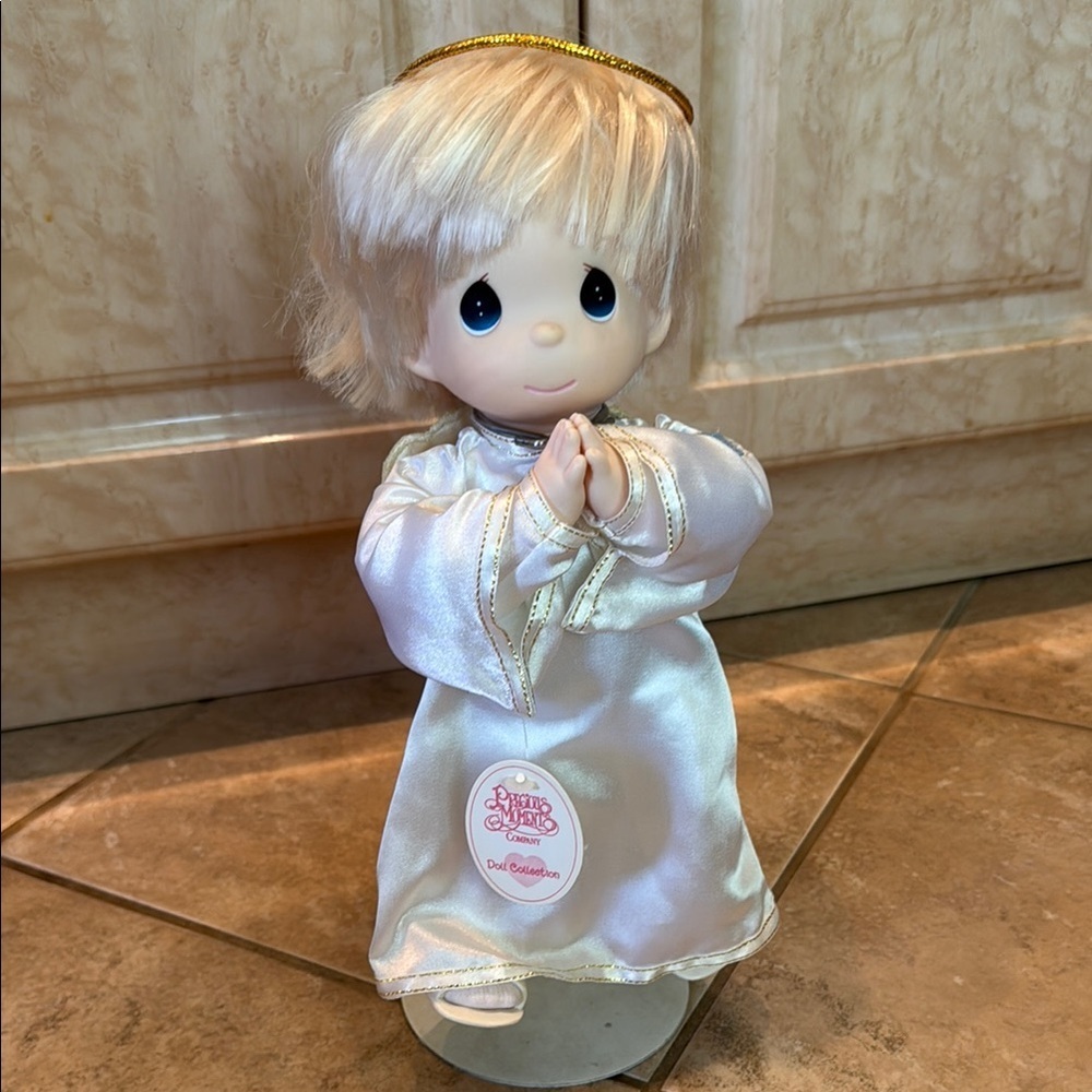 Precious Moments Guardian Angel with Clasped Hands